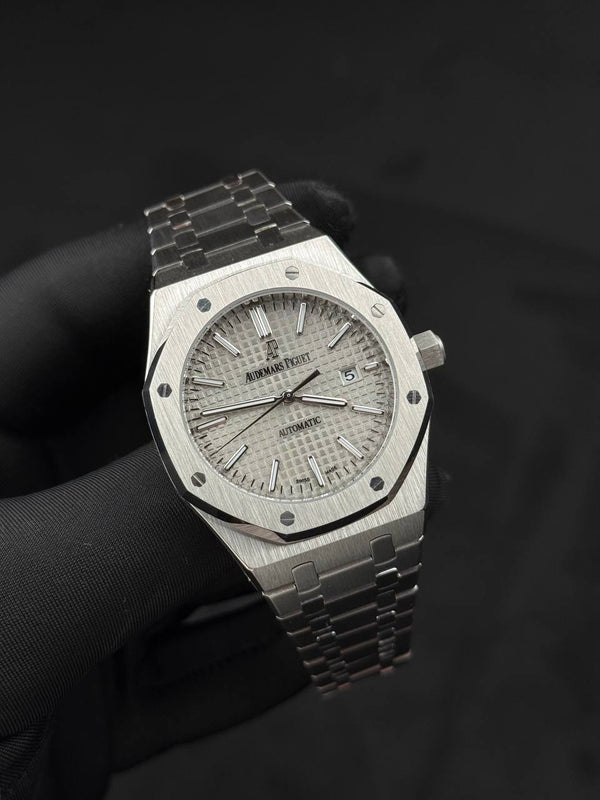 שעון יד אודמר פיגה לגברים 41 מ״מ – רמת 11 מאסטר, מנגנון אוטומטי שווייצרי, כולל קופסה וניירות מקוריים (23)