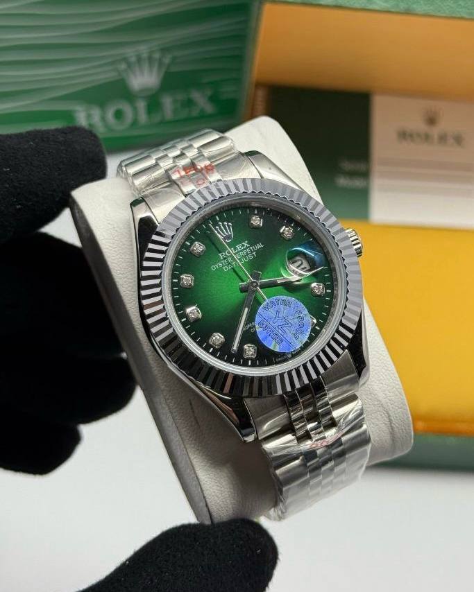 שעון יד רולקס לגברים 41 מ״מ – רמת 11 מאסטר, מנגנון אוטומטי שווייצרי, כולל קופסה וניירות מקוריים (6)
