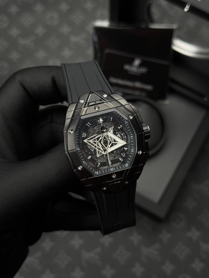 שעון יד הובלו לגברים 44 מ״מ – רמת 11 מאסטר, מנגנון אוטומטי שווייצרי, כולל קופסה וניירות מקוריים (1)