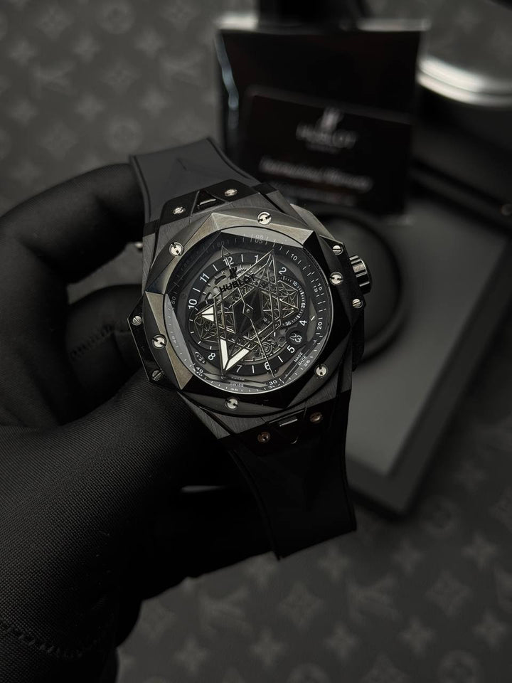 שעון יד הובלו לגברים 44 מ״מ – רמת 11 מאסטר, מנגנון אוטומטי שווייצרי, כולל קופסה וניירות מקוריים (10)