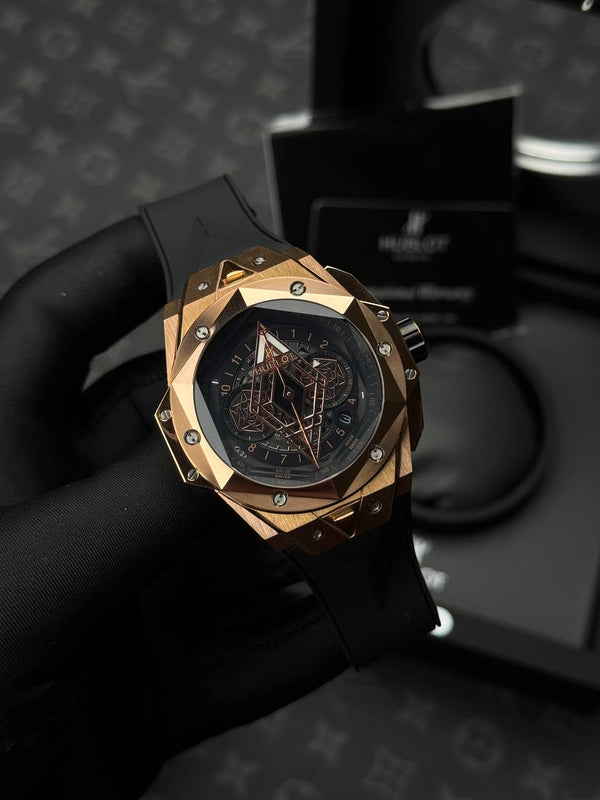 שעון יד הובלו לגברים 44 מ״מ – רמת 11 מאסטר, מנגנון אוטומטי שווייצרי, כולל קופסה וניירות מקוריים (11)