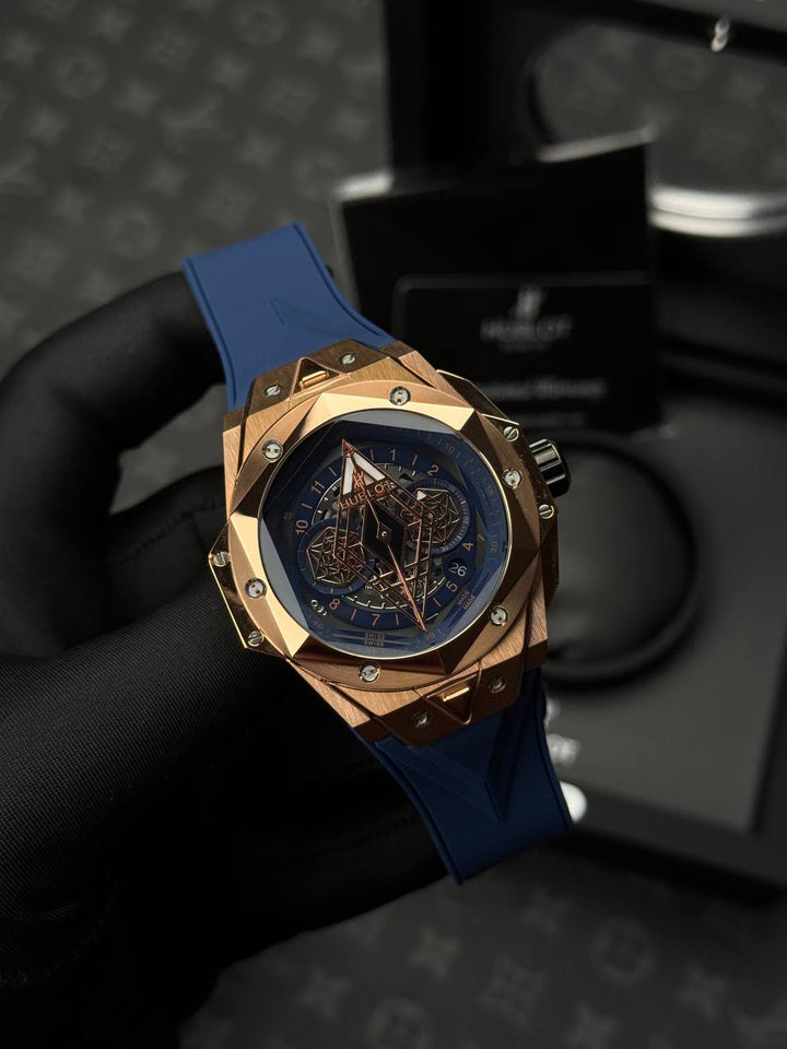 שעון יד הובלו לגברים 44 מ״מ – רמת 11 מאסטר, מנגנון אוטומטי שווייצרי, כולל קופסה וניירות מקוריים (12)