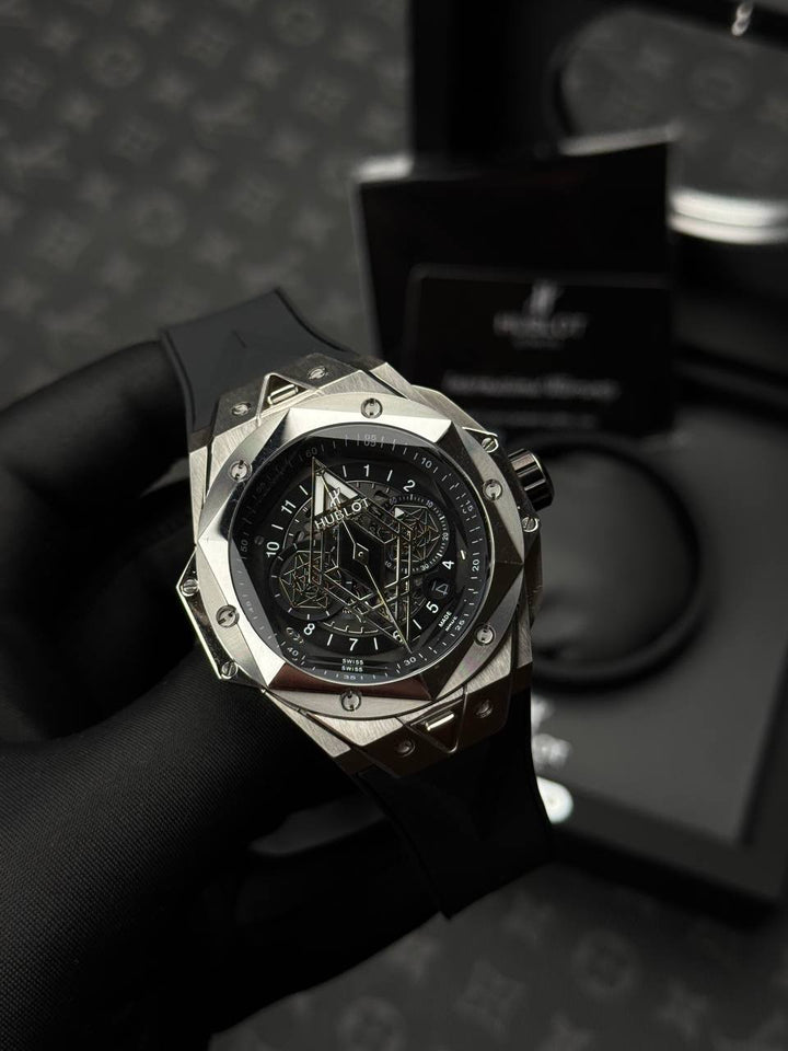 שעון יד הובלו לגברים 44 מ״מ – רמת 11 מאסטר, מנגנון אוטומטי שווייצרי, כולל קופסה וניירות מקוריים (13)