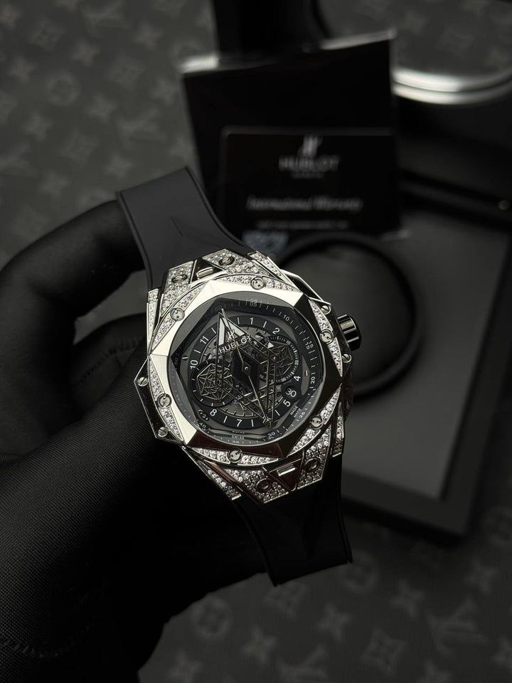 שעון יד הובלו לגברים 44 מ״מ – רמת 11 מאסטר, מנגנון אוטומטי שווייצרי, כולל קופסה וניירות מקוריים (8)